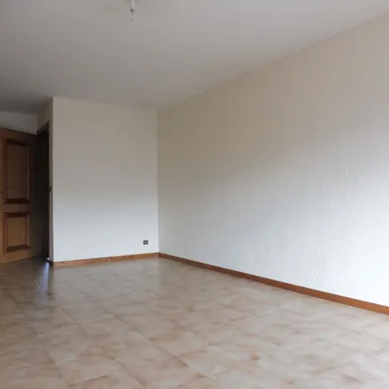 Rent this 3 bed apartment on Chemin des Combes Derrière in 74700 Cordon, France