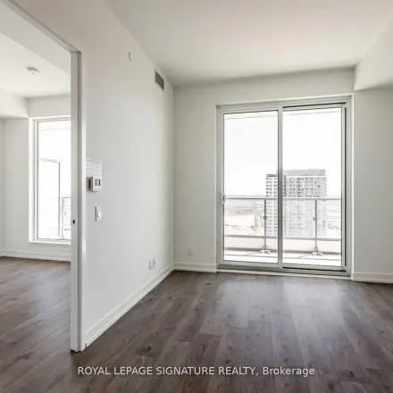 Image 6 - Transit City 3, 950 Portage Parkway, Vaughan, ON L4K 5W7, Canada - Apartment for rent