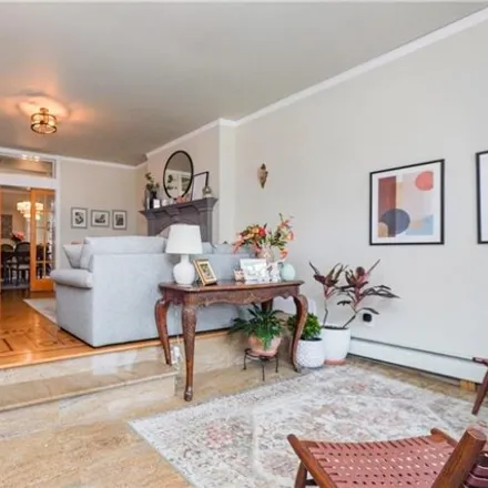 Image 5 - 1265 76th Street, New York, NY 11228, USA - House for sale