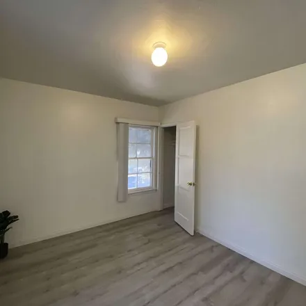 Image 7 - 4267 Degnan Boulevard, Los Angeles, CA 90008, USA - Apartment for rent