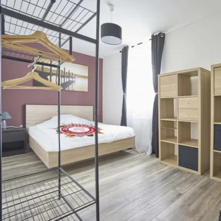 Rent this 6 bed room on 430 Avenue de Dunkerque in 59130 Lambersart, France