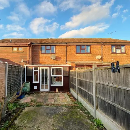 Image 2 - Suffolk Avenue, Leigh on Sea, SS9 3HF, United Kingdom - Townhouse for rent