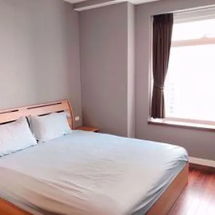 Rent this 2 bed apartment on Manhattan Chidlom in Soi Phetchaburi 32, Ratchathewi District