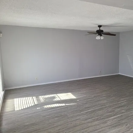 Image 3 - 6703 Spring Time Drive, San Antonio, TX 78249, USA - Townhouse for rent