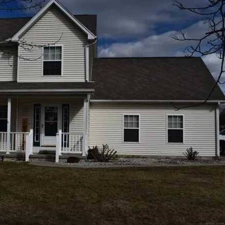 Buy this 4 bed house on 1286 Emerald Court in Marysville, MI 48040