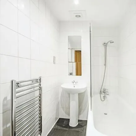 Image 4 - 84 Sandringham Road, Lower Clapton, London, E8 2HJ, United Kingdom - Apartment for rent