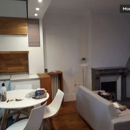 Rent this 2 bed apartment on 75 Rue du Moulin de Pierre in 92140 Clamart, France