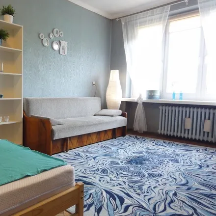 Rent this 6 bed room on Zielona 73 in 90-765 Łódź, Poland