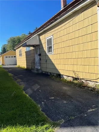 Image 3 - 140 Willowlawn Parkway, Buffalo, NY 14206, USA - House for sale