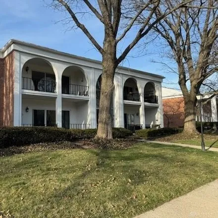 Rent this 3 bed condo on 3149 Southdale Drive in Berkley Heights, Kettering
