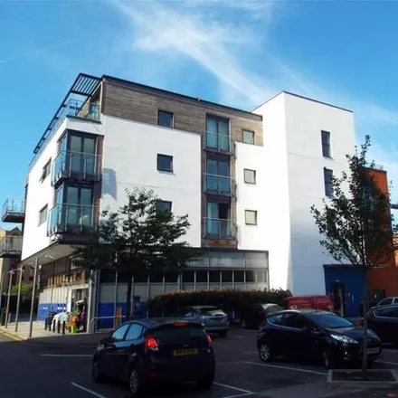 Buy this 1 bed apartment on Tesco Express in Retail Unit 11, Southampton