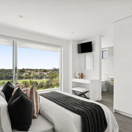 Image 3 - 56 Osroy Avenue, Earlwood NSW 2206, Australia - Apartment for rent