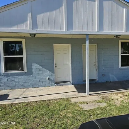 Rent this 2 bed house on 606 East 13th Street in Panama City, FL 32401
