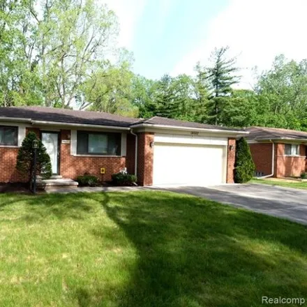 Buy this 3 bed house on 14682 Yale Street in Livonia, MI 48154