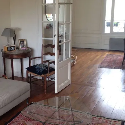 Rent this 3 bed apartment on 92250 La Garenne-Colombes