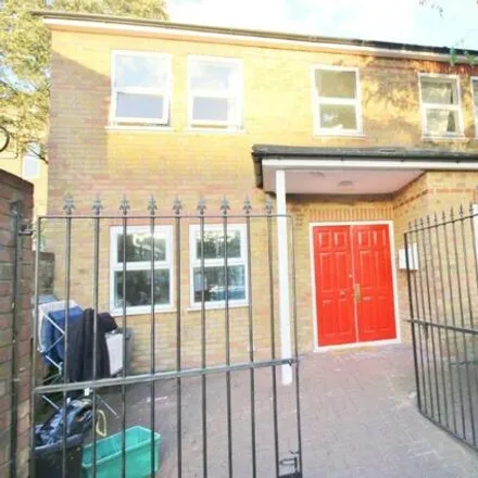 Rent this 4 bed house on Chester Crescent in London, E8 2PH