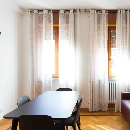 Image 3 - Via Giovanni Battista Pergolesi, 20124 Milan MI, Italy - Apartment for rent