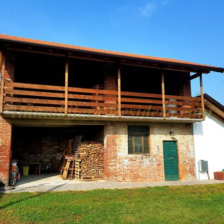 Rent this 3 bed apartment on Ambulatori Comunali in Via Valle, 28053 Borgo Ticino NO