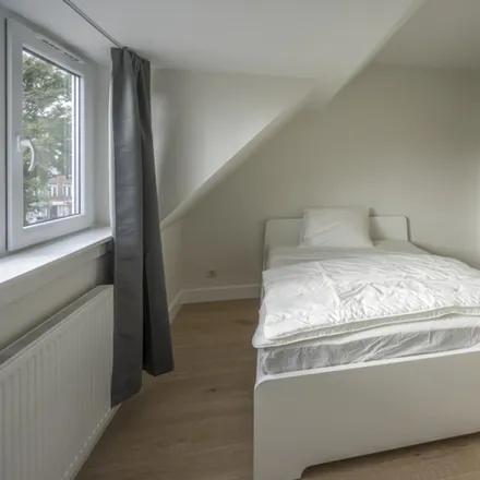 Rent this 3 bed room on Trembleystraat 33 in 2522 PD The Hague, Netherlands