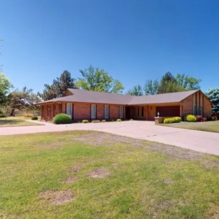 Buy this 3 bed house on 2461 Wildwood Drive in Woodward, OK 73801