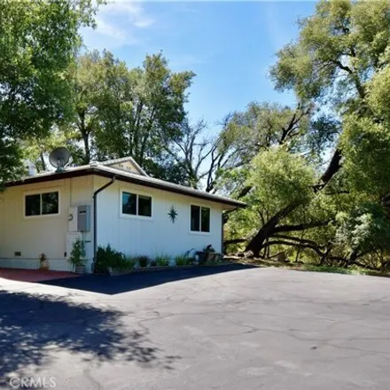 Buy this 2 bed house on 38236 Golden Ball Drive in Oakhurst, CA 93644
