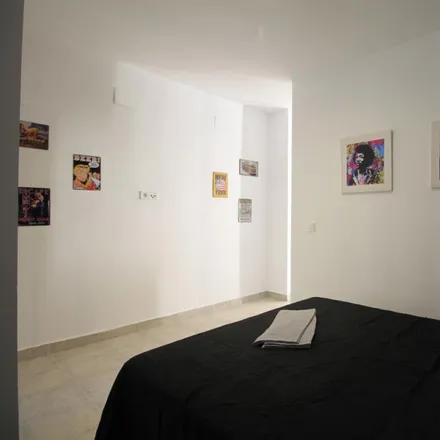 Image 2 - Travesía Huerta del Obispo, 6, 28039 Madrid, Spain - Apartment for rent