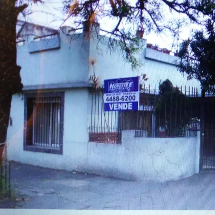 Buy this studio house on 241 - Croacia 3099 in Partido de Tres de Febrero, C1408 BLL Ciudadela