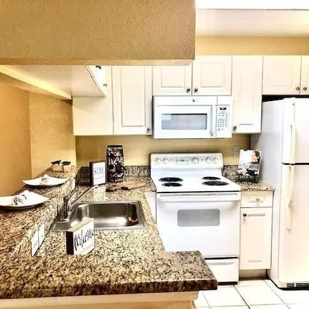 Buy this 2 bed condo on 2813 Grande Parkway in Palm Beach Gardens, FL 33410