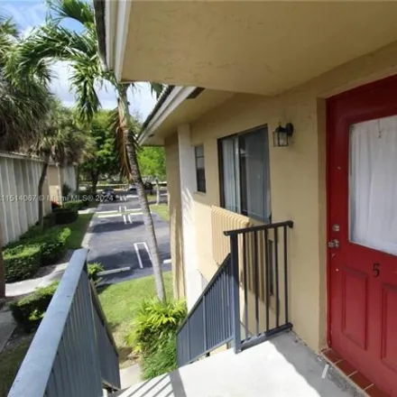 Image 5 - Riverside Drive, Coral Springs, FL 33065, USA - Condo for sale
