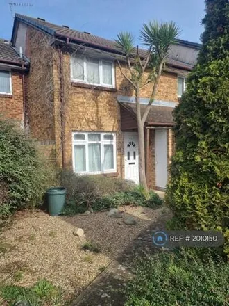 Rent this 2 bed townhouse on Berrydale Road in London, UB4 9QN
