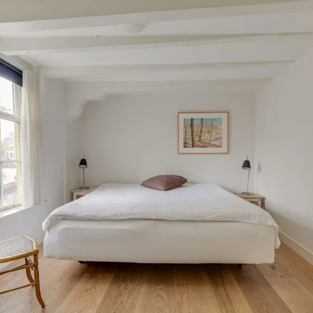 Rent this 4 bed apartment on Fnidsen 115 in 1811 NE Alkmaar, Netherlands
