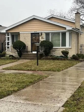 Buy this 4 bed house on 8359 S Michigan Ave in Chicago, Illinois