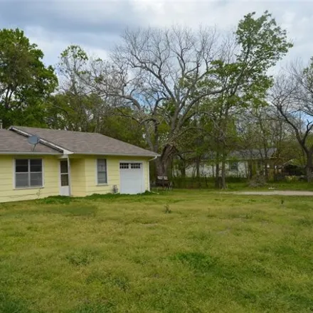 Image 2 - 201 East Oak Street, Campbell, Hunt County, TX 75422, USA - House for sale