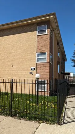 Rent this 2 bed apartment on 406 East 109th Street in Chicago, IL 60628
