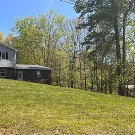 Buy this 3 bed house on 218 Sycamore Lane in Hillsville, VA 24343