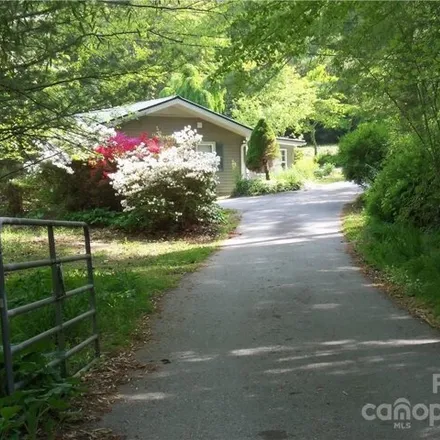 Image 3 - unnamed road, Spruce Pine, NC 28777, USA - House for sale