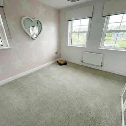 Rent this 4 bed apartment on Newlands Avenue in Winchester, PO7 3BX