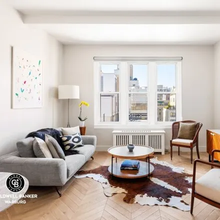 Image 2 - 71 East 87th Street, New York, NY 10128, USA - Apartment for sale