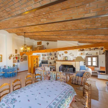 Rent this 5 bed townhouse on Carretera de A-92 a Estación de Salinas por Archidona in 29300 Archidona, Spain