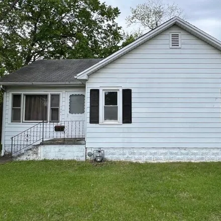 Buy this 3 bed house on 2449 Monroe Avenue in Evansville, IN 47714