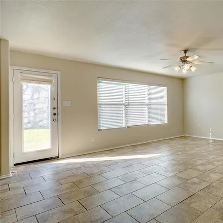 Image 3 - 7421 Cowhand Court, Fort Worth, TX 76131, USA - Duplex for rent