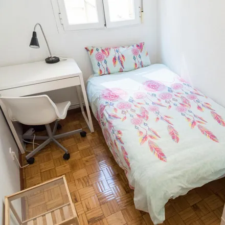 Rent this 6 bed room on Madrid in Calle de Santa Isabel, 17