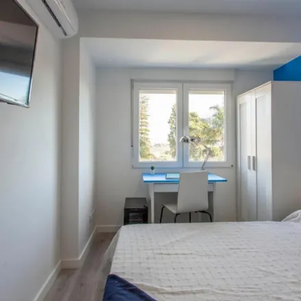 Rent this 6 bed apartment on La Casa de Lito in Carrer del Mestre Lope, 46100 Burjassot