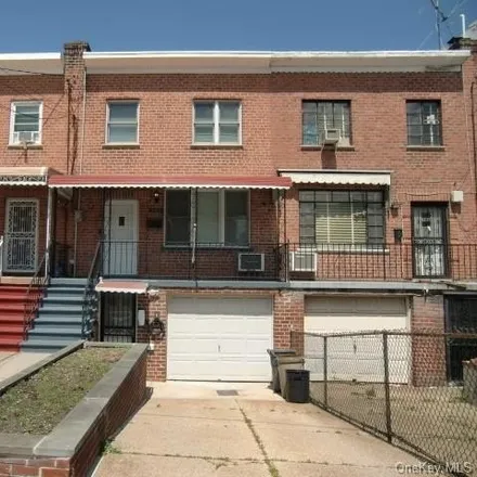 Buy this 3 bed house on 3003 La Salle Avenue in New York, NY 10461