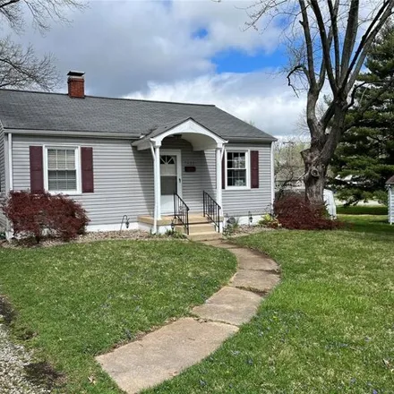 Rent this 2 bed house on 1879 Muren Boulevard in Belleville, IL 62221