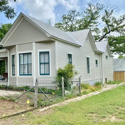 Image 4 - 383 West Creek Street, Fredericksburg, TX 78624, USA - House for sale