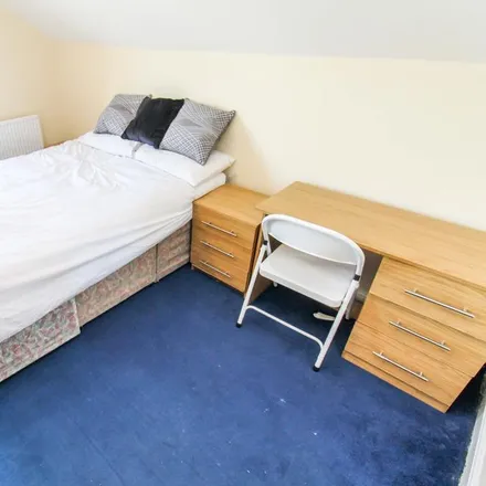 Rent this 1 bed room on Hartley Avenue in Leeds, LS6 2LW