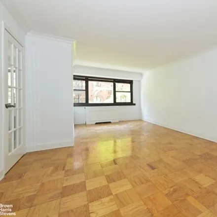 Image 4 - 235 East 87th Street, New York, NY 10128, USA - Apartment for sale