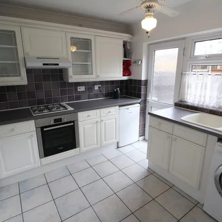 Rent this 3 bed townhouse on Tees Close in Farnborough, GU14 9NA