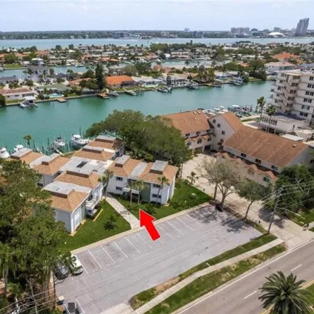 Image 3 - 323 Island Way, Clearwater, FL 33767, USA - Condo for sale
